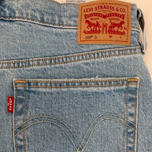 Levi's Denim - Brand new Levis skinny jean. Never worn.